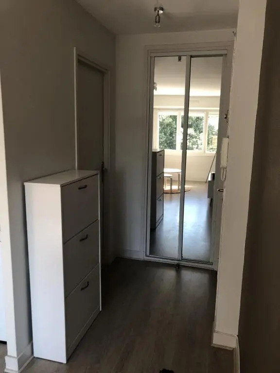 Talence - Studio 25 m2 dans résidence avec parking privé à 10 mn de Bordeaux en Tram