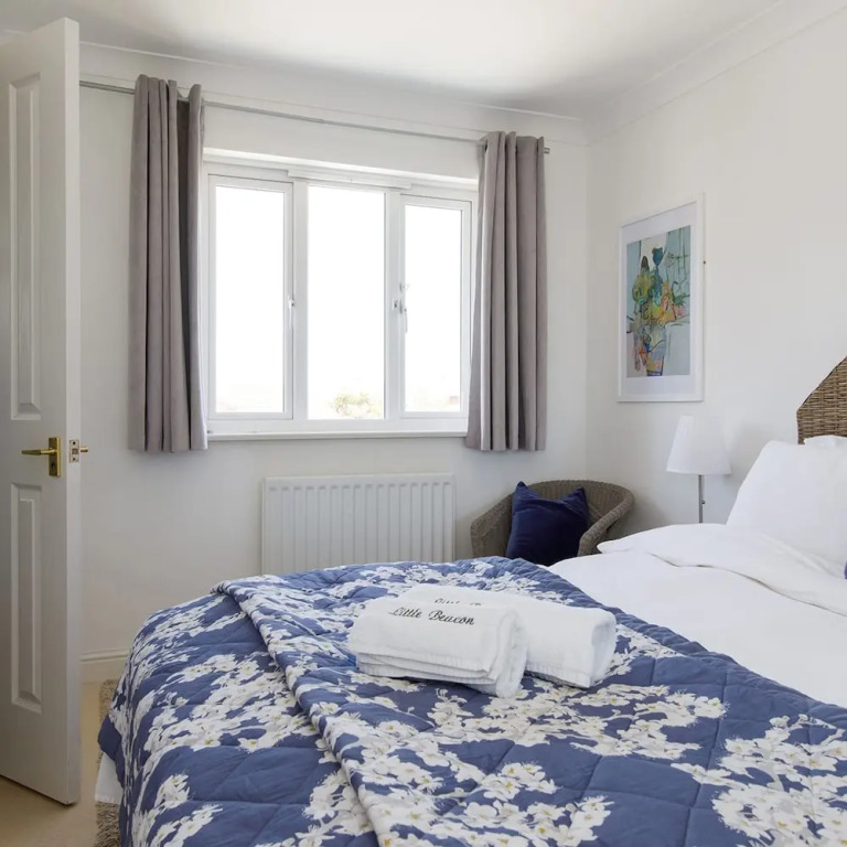 Wonderful Seafront Home - Panoramic Ocean Views