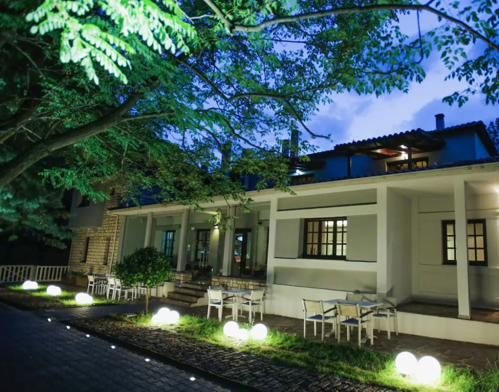 Gefyri Hotel