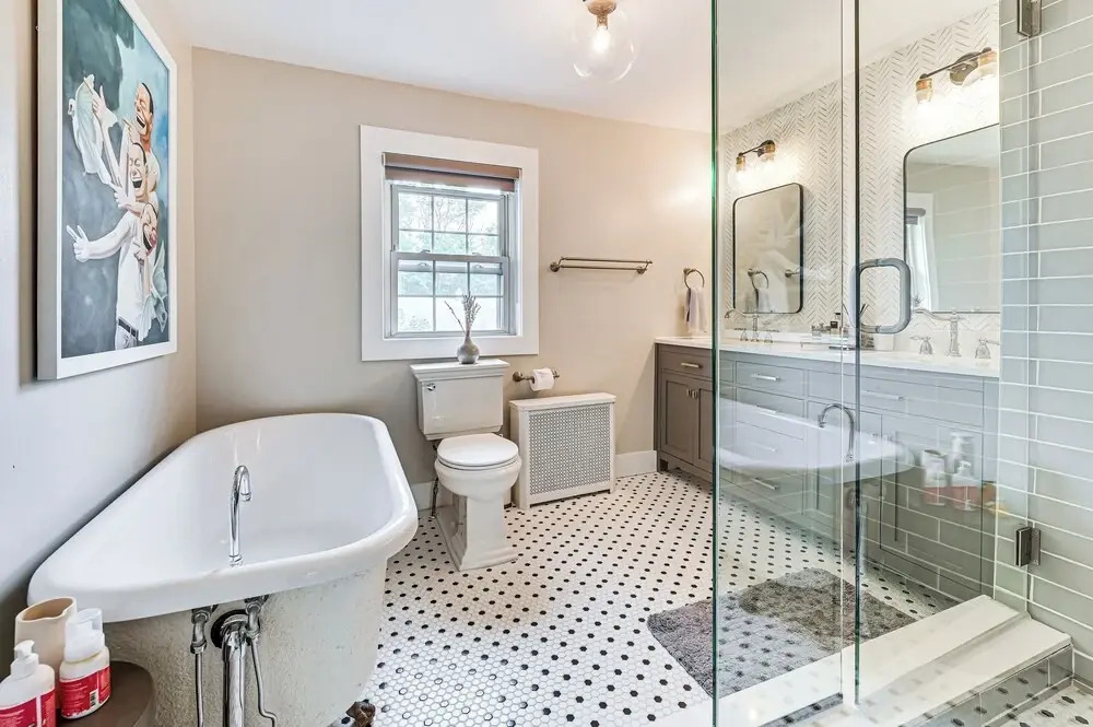 1 Mi to Vineyard: Serene Berkshires Country Escape