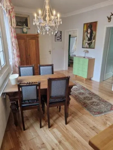 Eismauer Suite