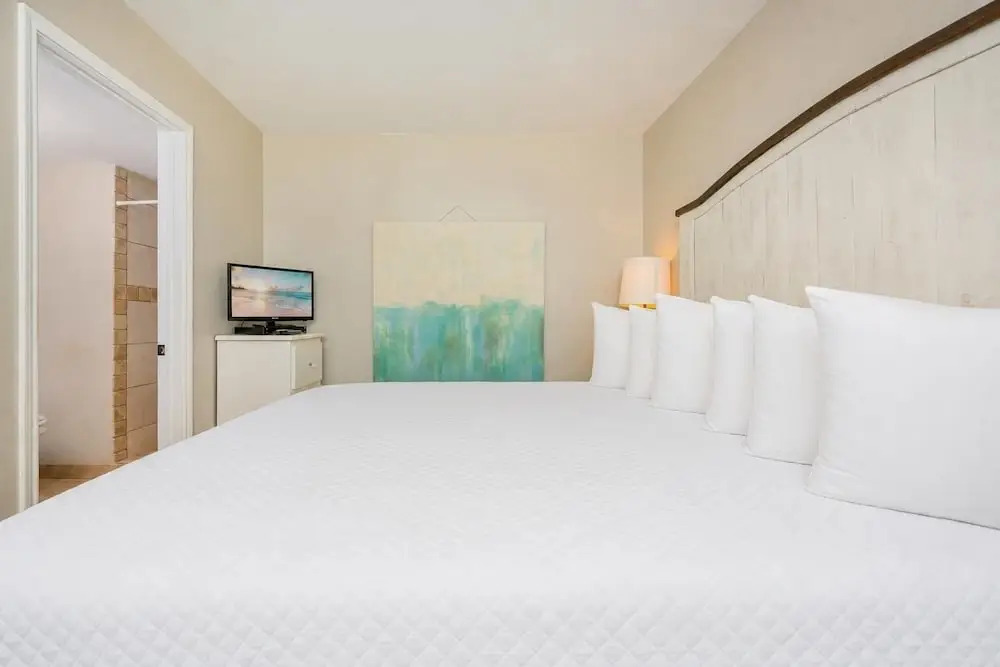 Surfside Shores 1804 2 Bedroom Condo