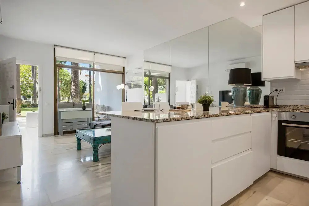 La Alcazaba Sleek Apartment in Marbella - Ref M48