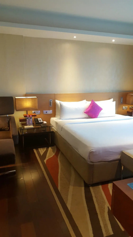 Vivanta Hyderabad, Begumpet