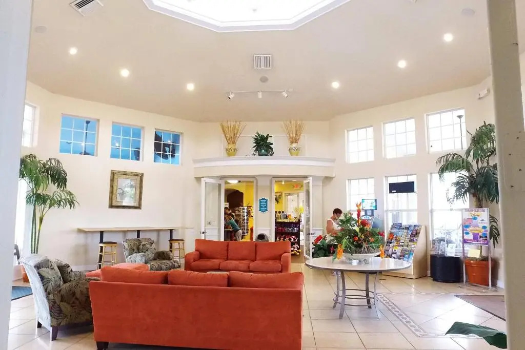 Beautiful Windsor Palms townhome newly furnished 2383