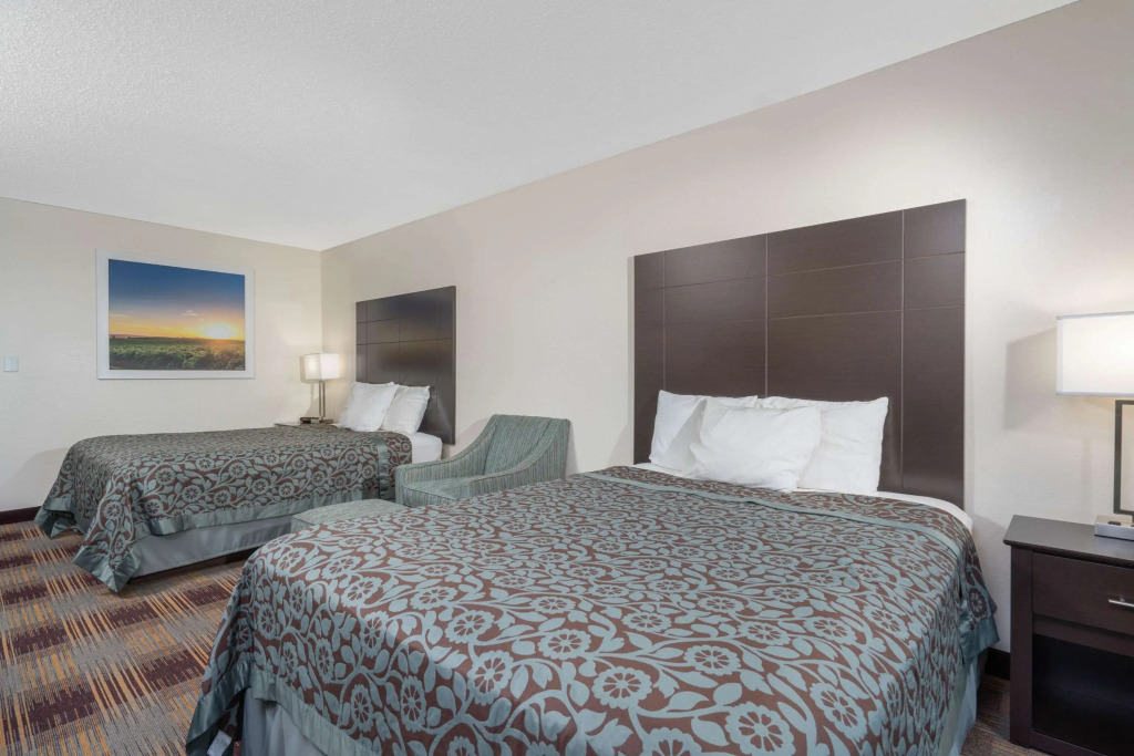 Days Inn by Wyndham Faribault