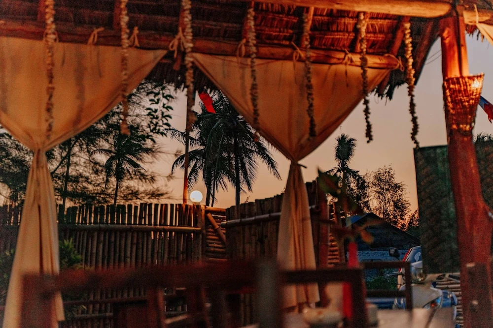 King Simba Apartment Hotel & Restaurant