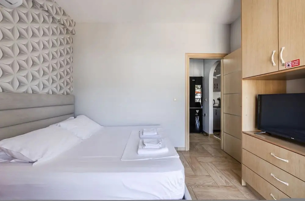 Saranda Bay Retreat - 1BR Apartment