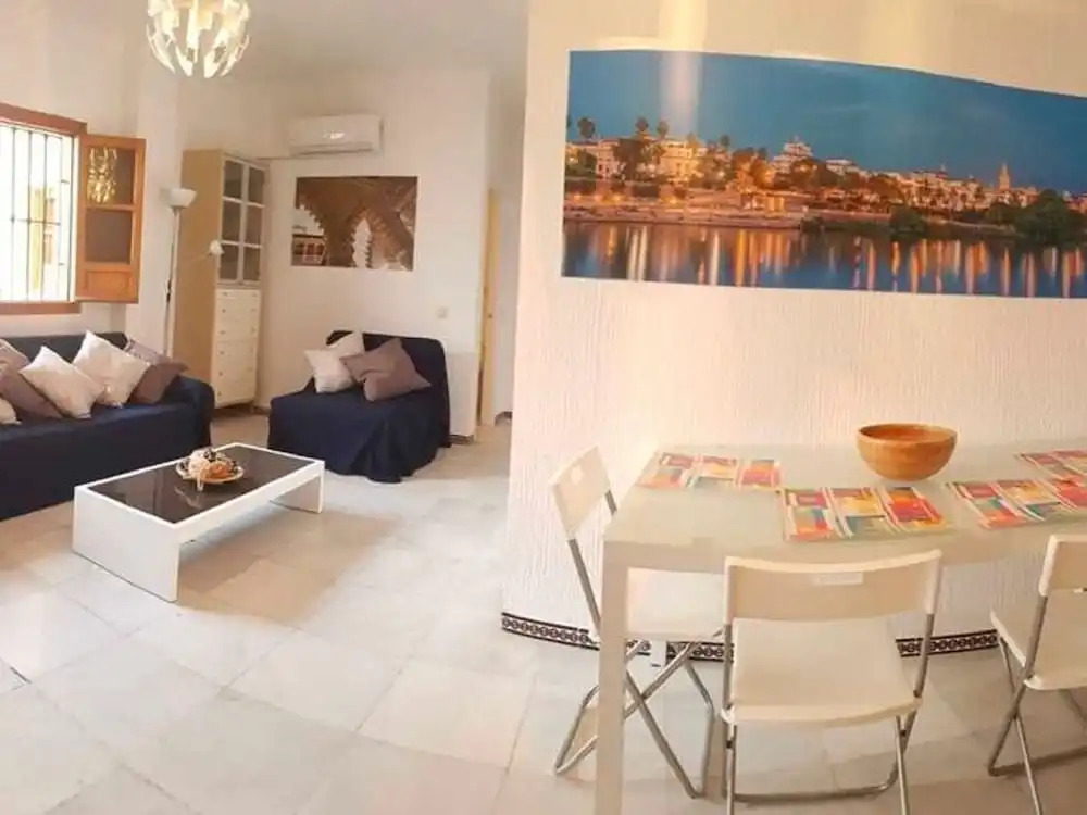 Charming Apartment in Seville Near Isla Mágica