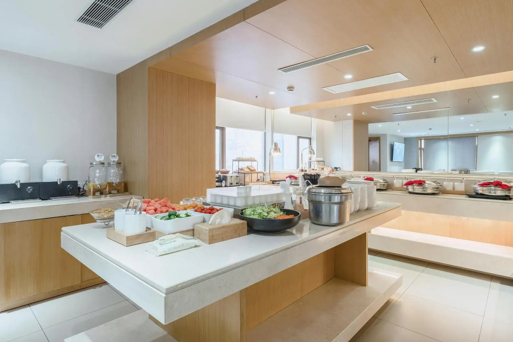 Ji Hotel (Shanghai Zhoupu, Wanda Plaza)