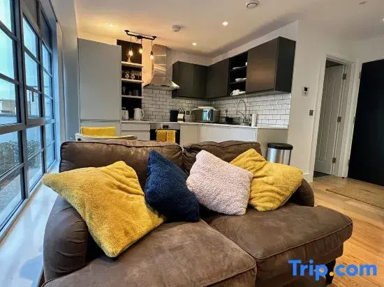 Modern & Stylish 1 Bedroom Flat