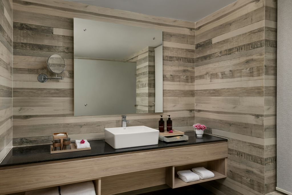 Himalayan Hideaway Resort Pokhara, The Centara Collection