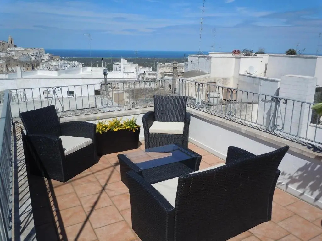 Casa Josephina - Three Level Stone Home With Balcony, 2 Roof Terraces & Sea Views