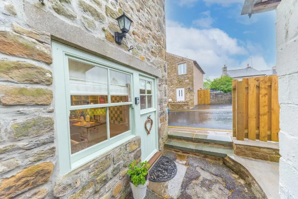 Cosy Dog Welcoming, Countryside Retreat