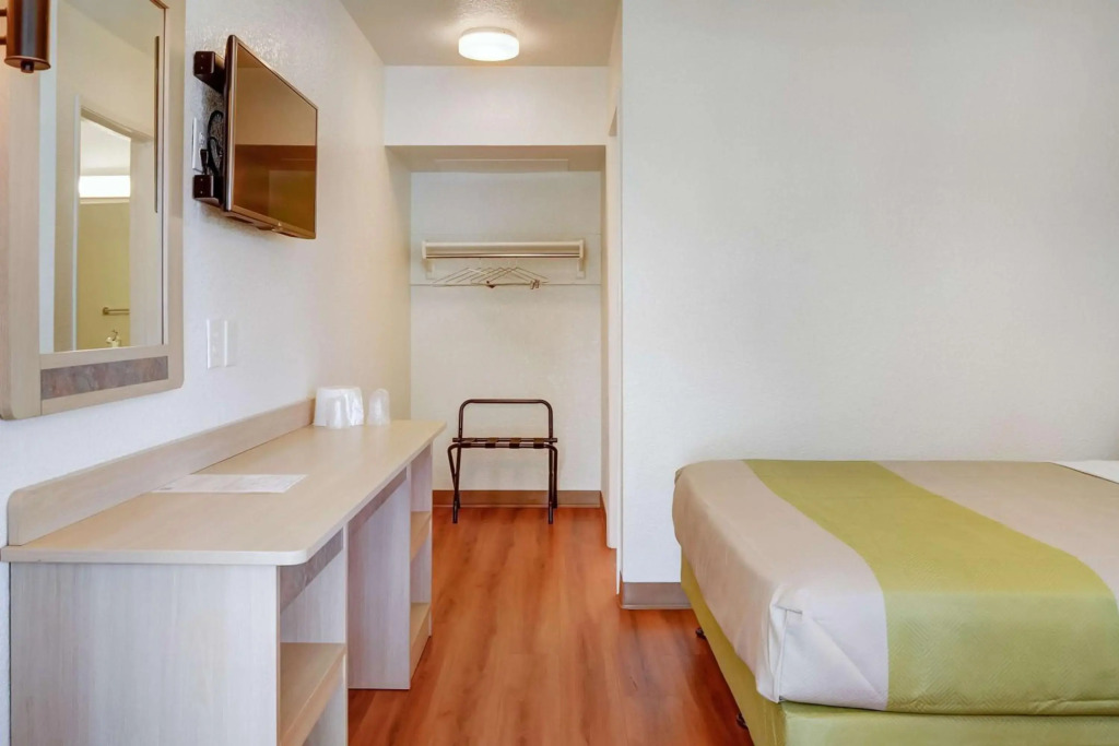 Motel 6-Eugene, OR - South Springfield