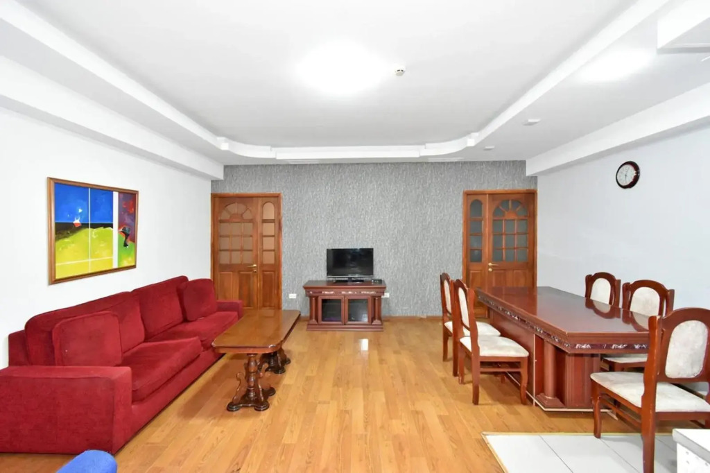 Armenak apartments N20
