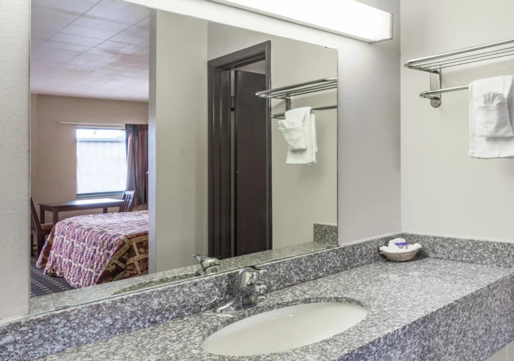 SureStay by Best Western Huntsville University Area