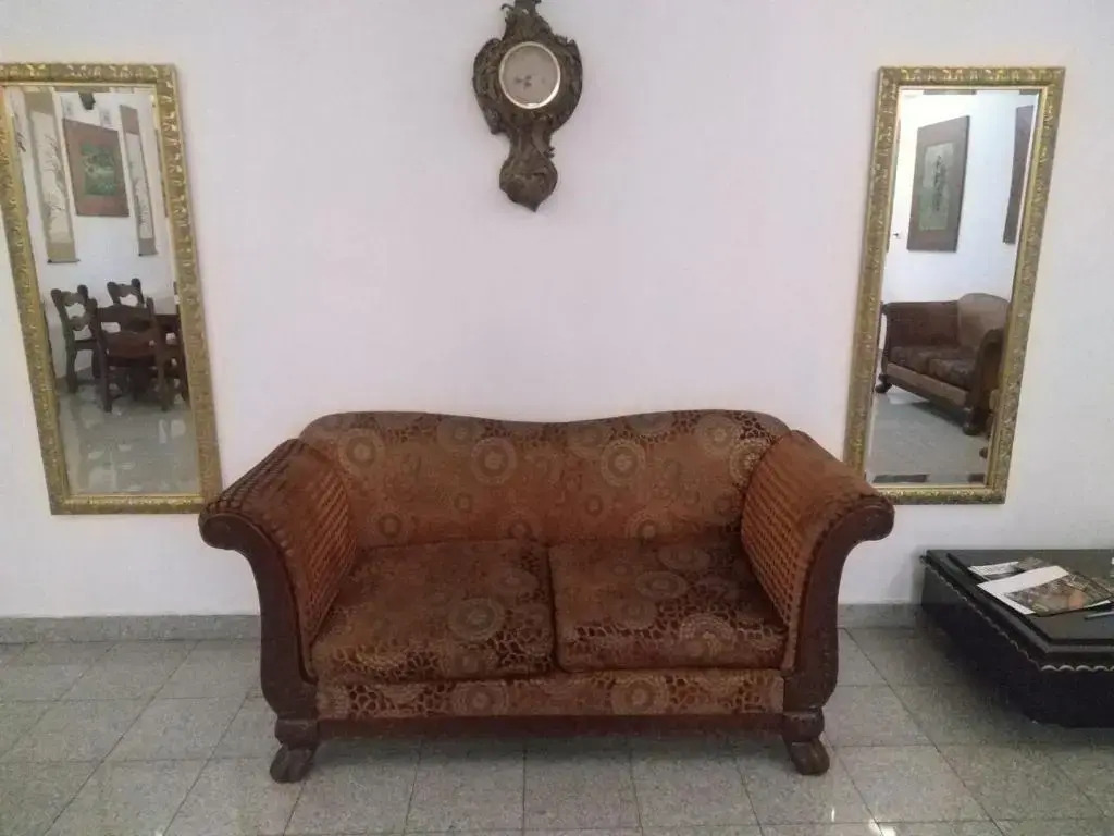 Отель Адмирал