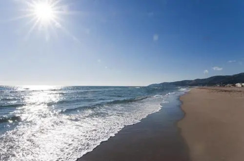 Lets Holidays Beach Apartment