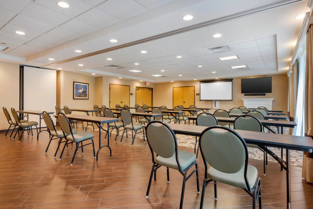 Comfort Suites Lady Lake - The Villages