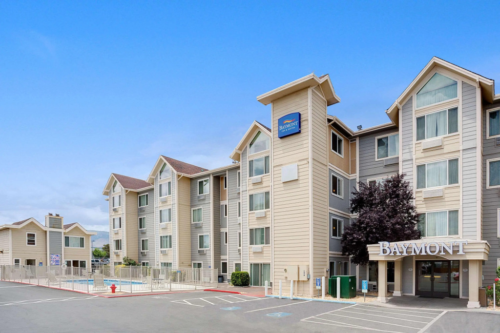 Baymont Inn & Suites