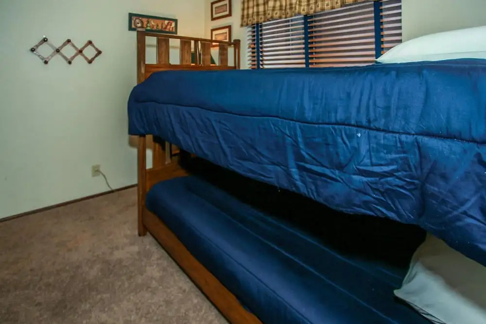 Moose Inn-1836 by Big Bear Vacations