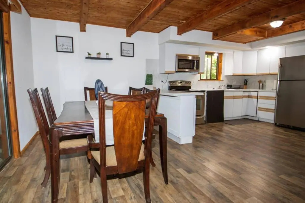 Entire 3 Bedroom Adventure Chalet, Near the best of the Poconos