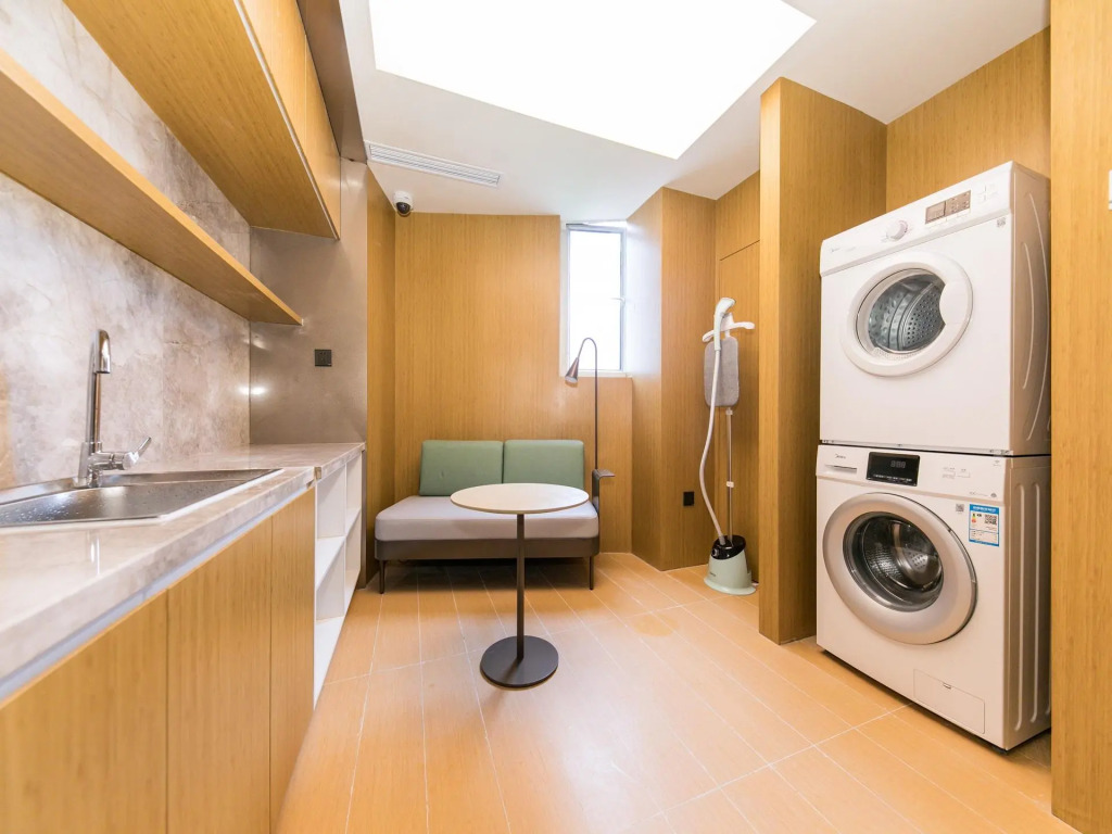 JI Hotel Shanghai Chengdu North Road Peoples Square