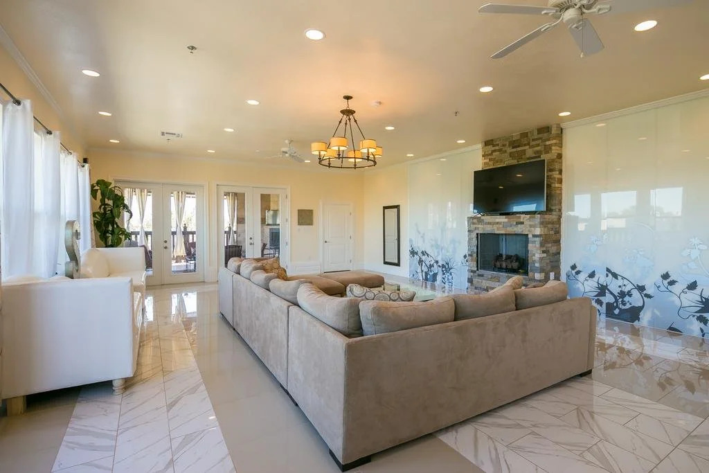 Carondelet Street Modern Suites