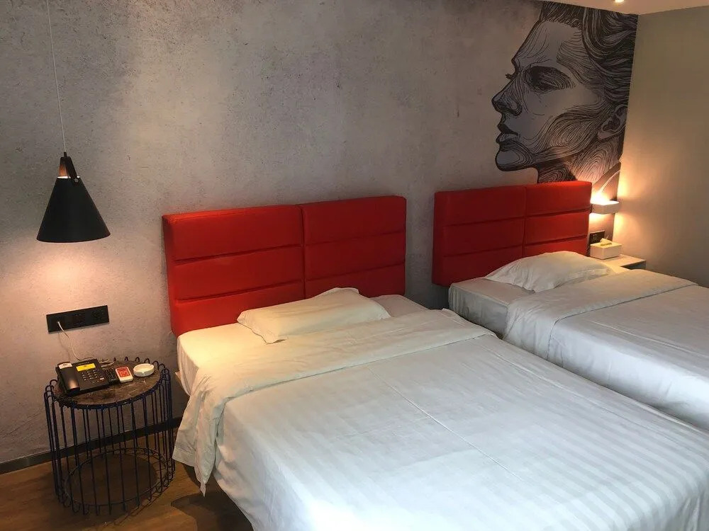 Life Yajo Hotel Xintang Metro Station