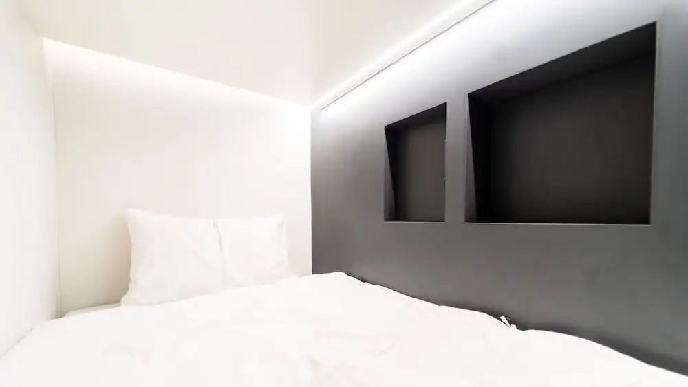 PIER 808 Hostel