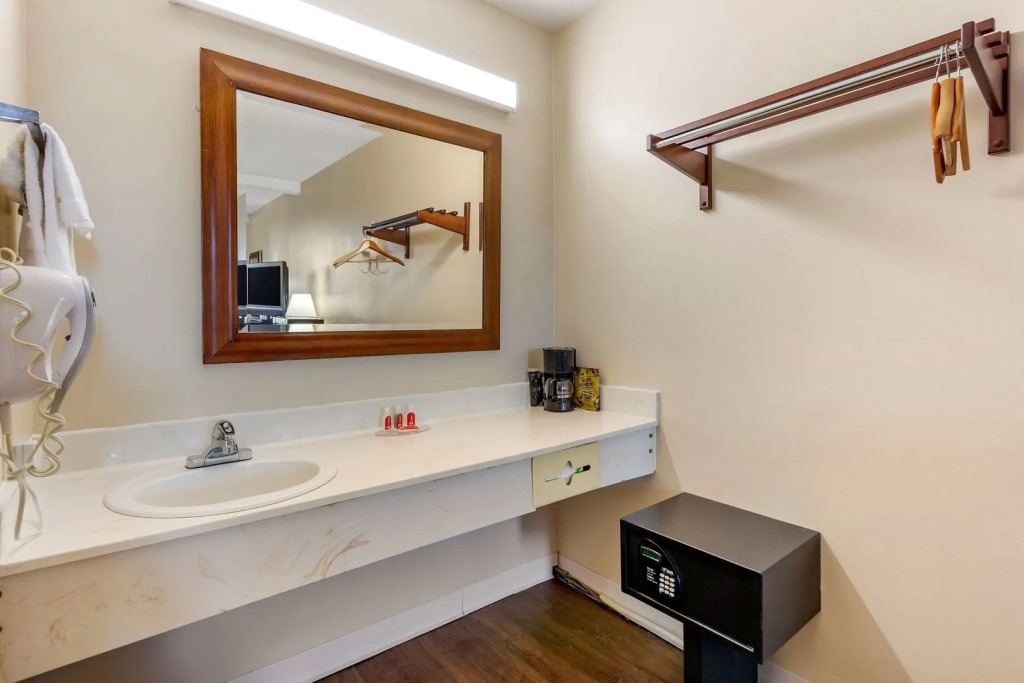 Motel 6 Summerville, SC – Charleston