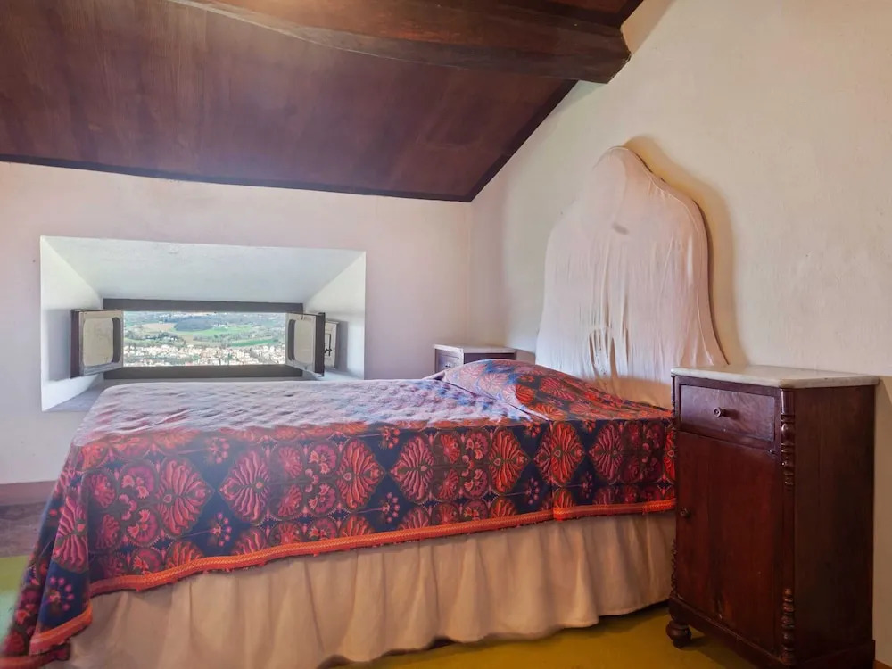 Belvilla by OYO Cosy Holiday Home With Pool