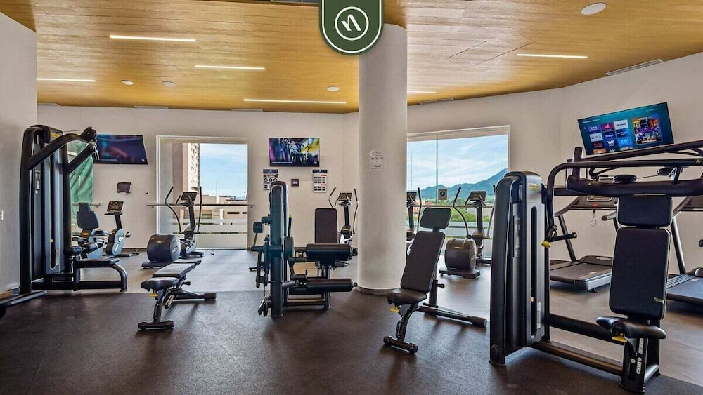Oceanview Studio - King Bed - Pools - Beachclub