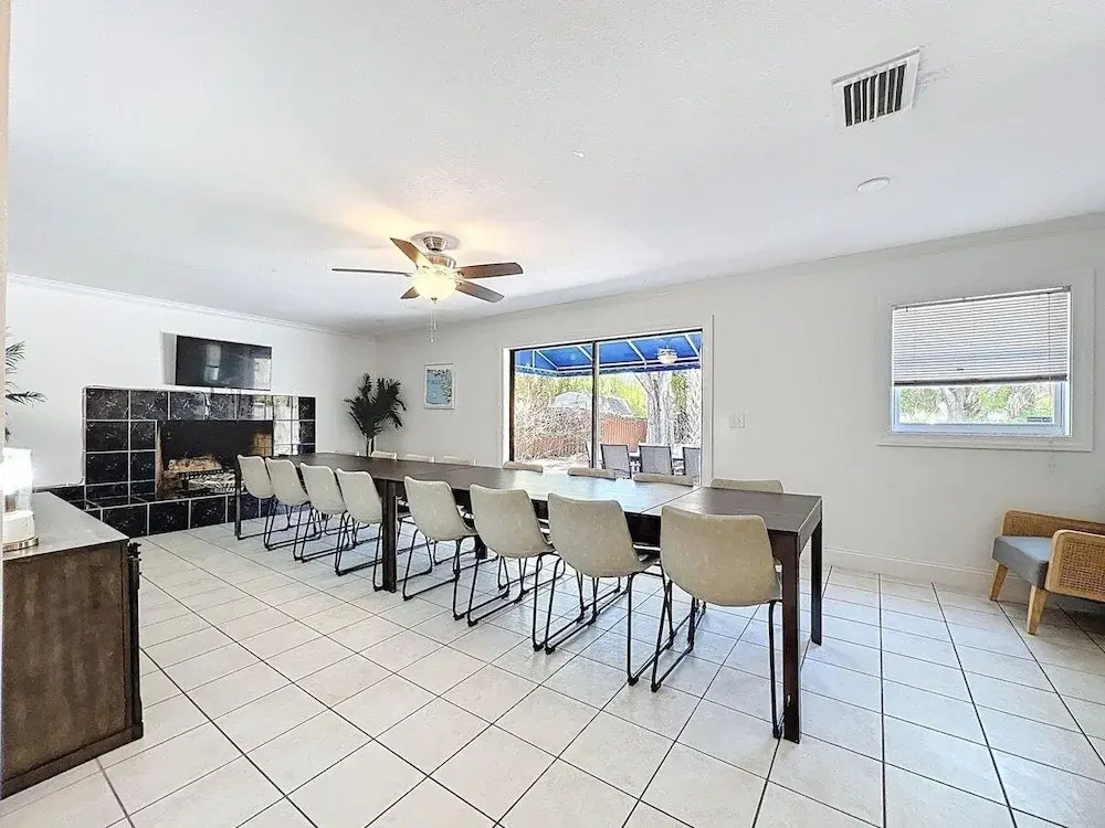 Seminole Pool House - Mins to the Beach