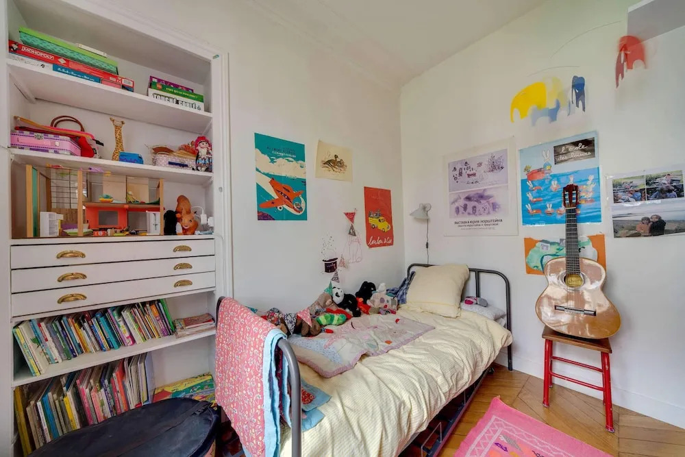 Typical Parisian Apartment Near "Le Palais des Glaces"