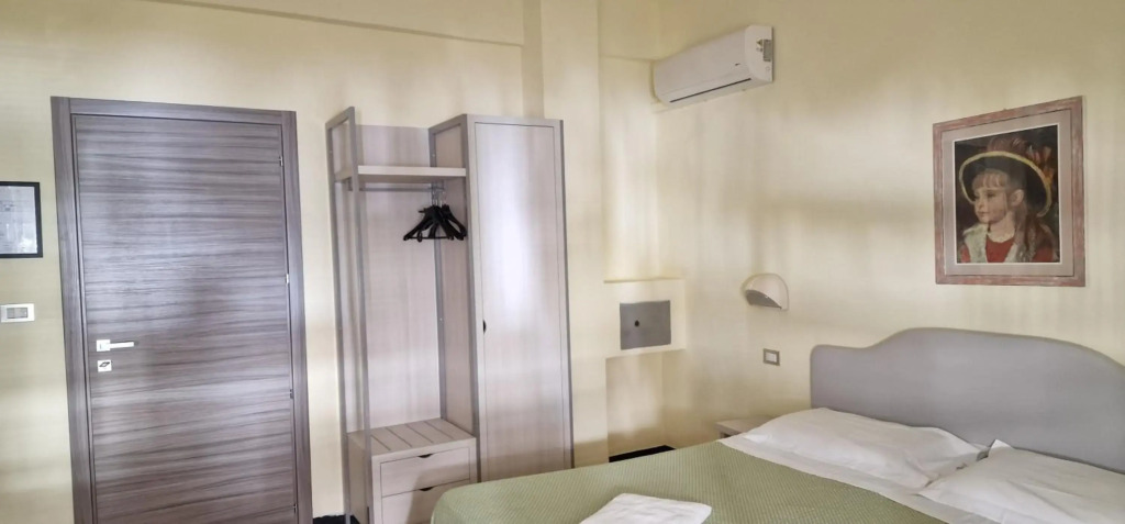 Hotel Sud Est by Fam Rossetti