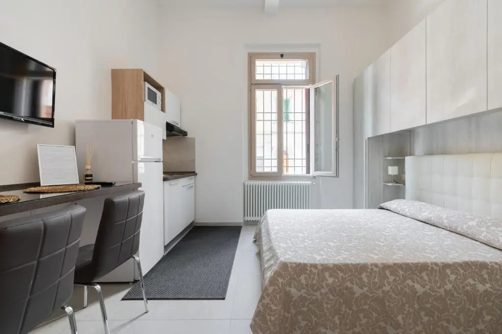APARTMENT 20