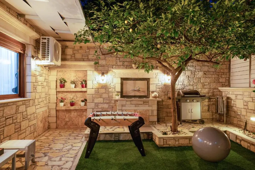Vasili's Home - 5 Min from the City Ceter