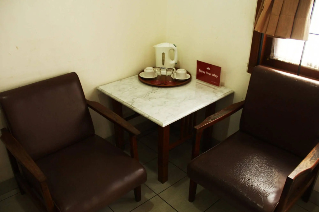 ZEN Rooms Cipaganti