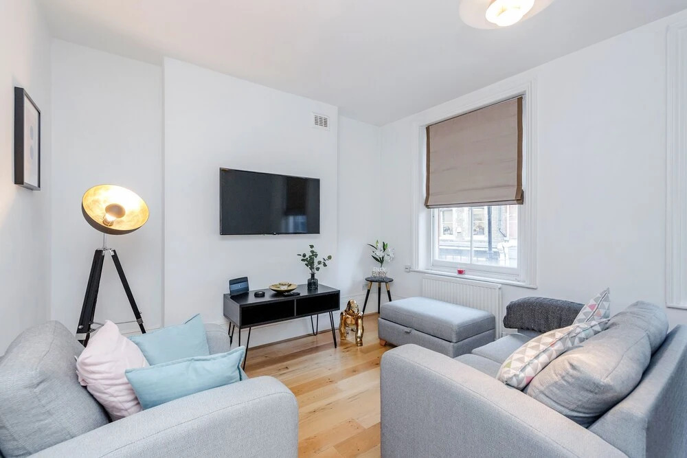 Deluxe 4 BR Oxford Circus Apartment with Terrace