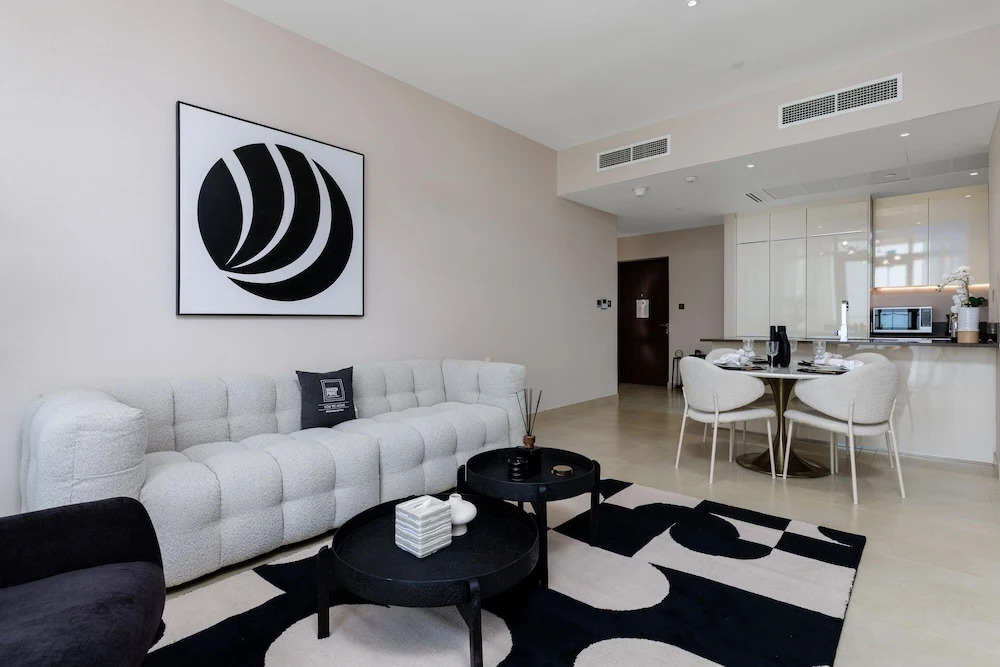 Maison Privee - Exclusive Apt w/ Striking Sea & Dubai Marina Vws