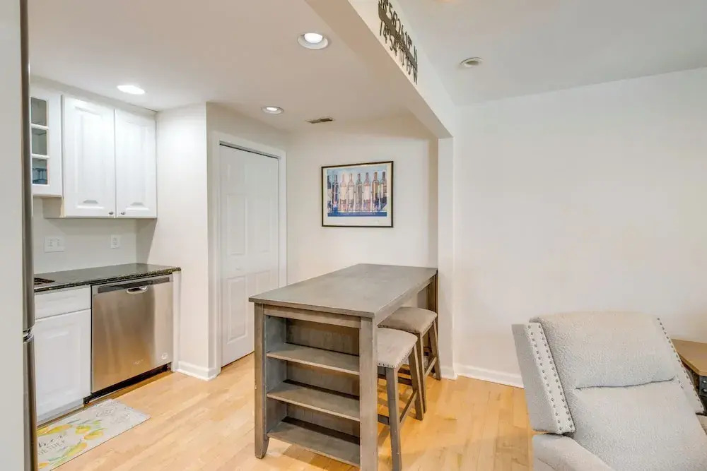 Cape May Quad w/ Grill - 7 Blocks to Beach!