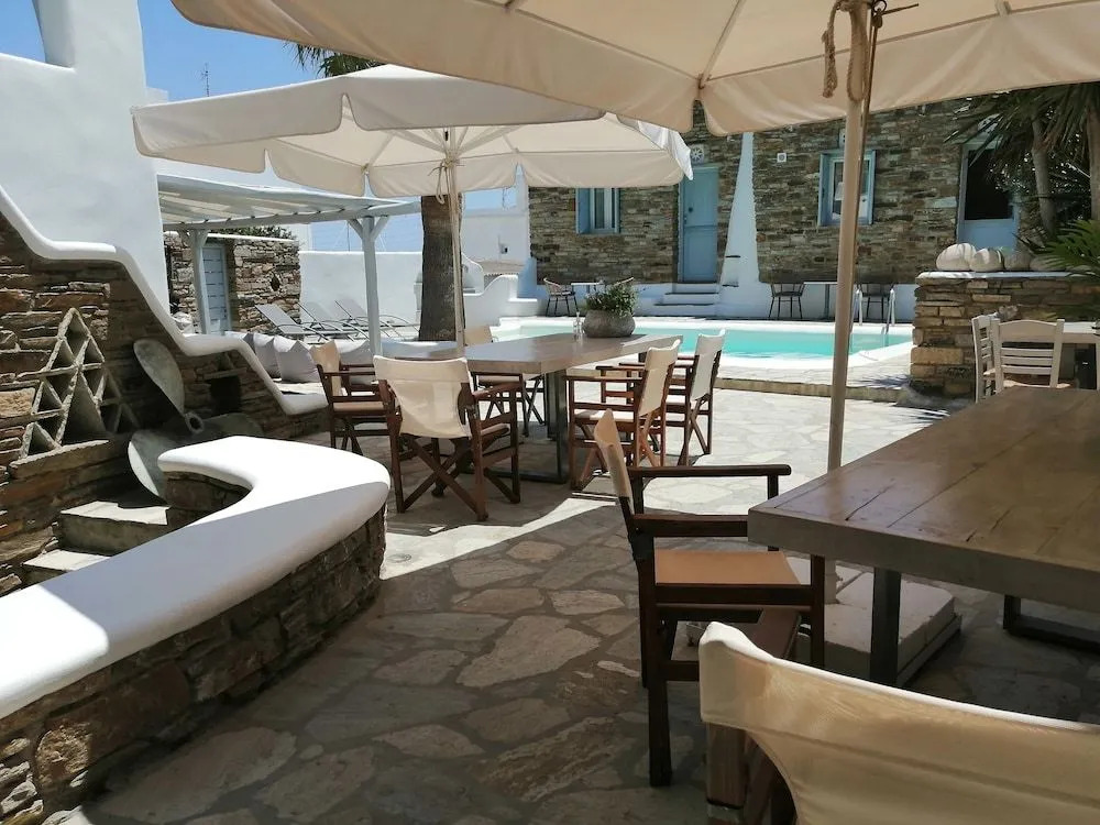 Onar Hotel & Suites