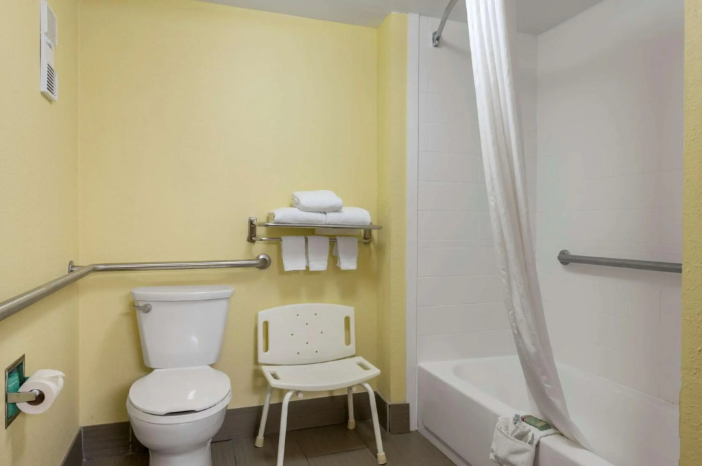 Best Western Louisville East Inn & Suites