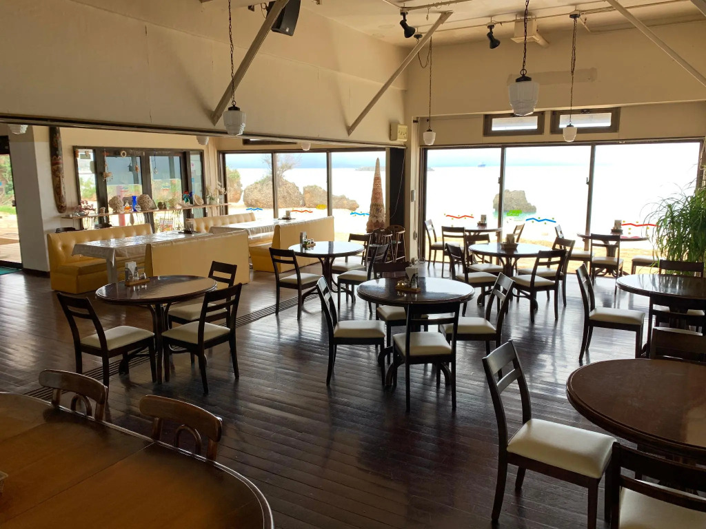 Hotel & Restaurant On the Beach Lue