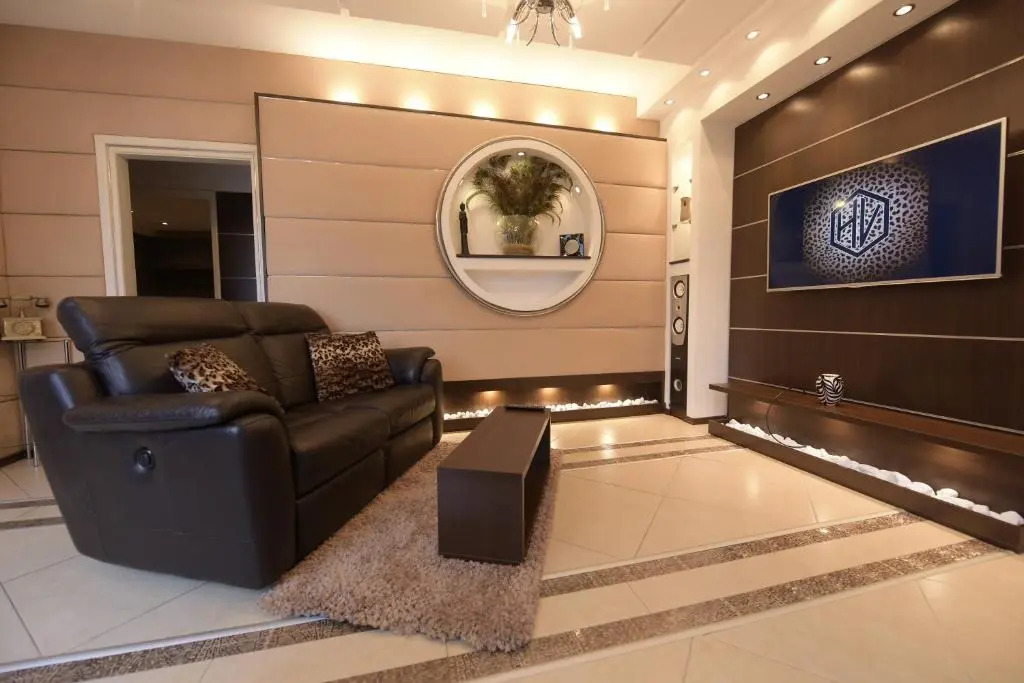 H & V Residence - Bungalow Apartment