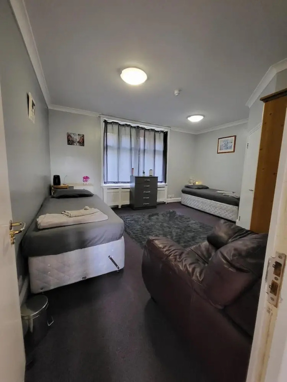 Silver Road Deluxe Retreat in Norwich