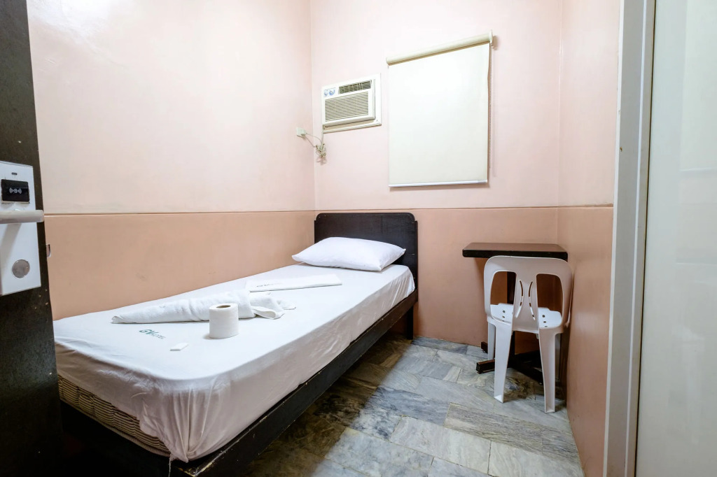 GV Hotel - Ozamiz