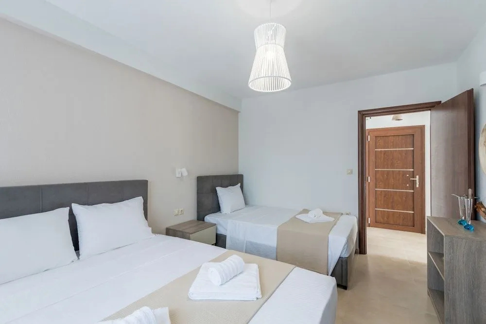 Kallis Apartments